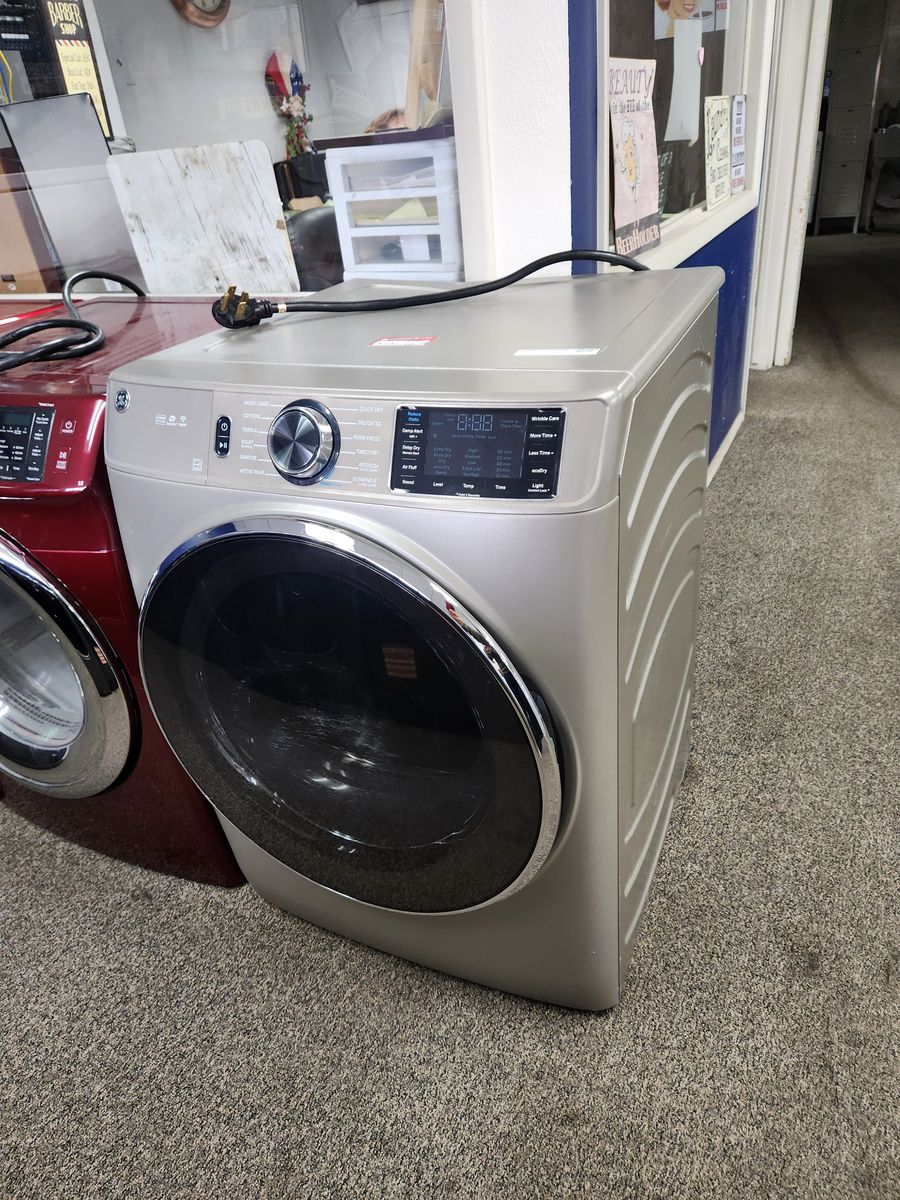 BEAUTIFUL GE FRONTLOAD ELECTRIC DRYER! W-WARRANTY