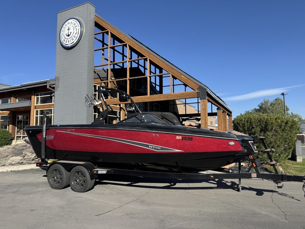 2020 Heyday Wake Boats WT-Surf
