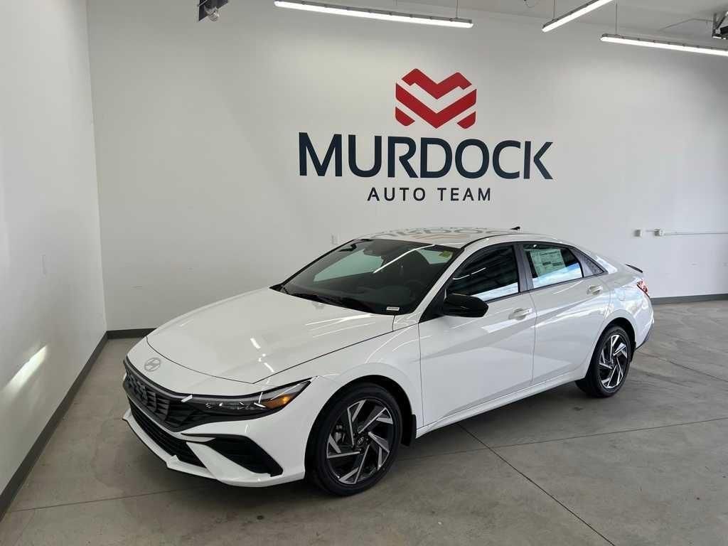 2025 Hyundai Elantra Hybrid 