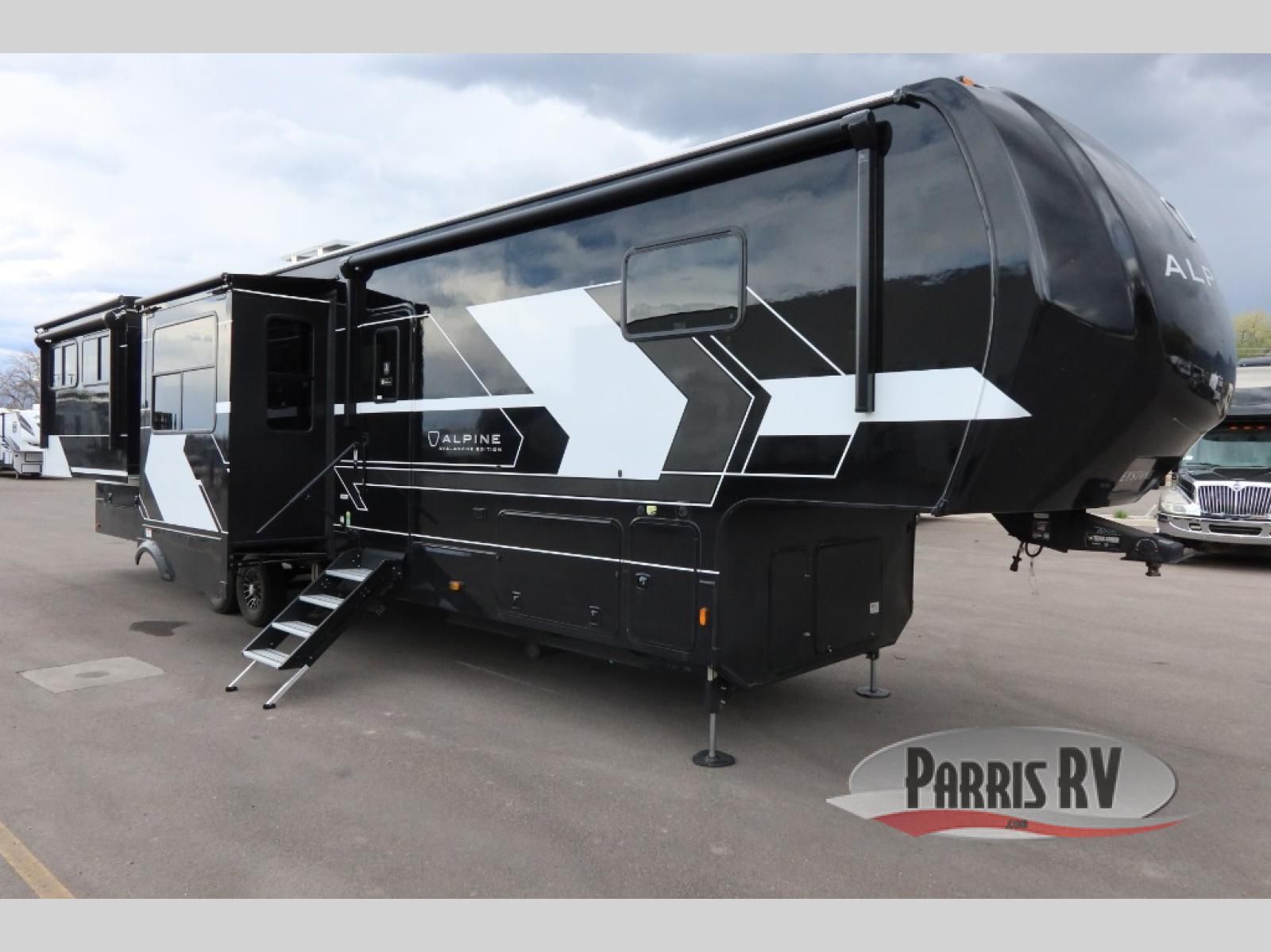 New 2026 Keystone RV Alpine Avalanche Edition 381DL