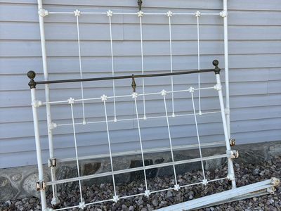 Full size white iron bed