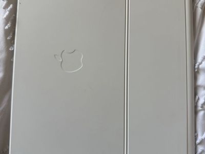 Apple Magic Keyboard for iPad Pro - White