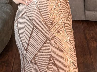 Rose Gold Sequin Geometric Sleeveless Gown Formal Maxi Dress - Size Small