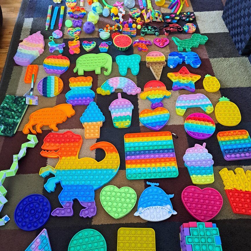 Lots of fun fidgets and pop its