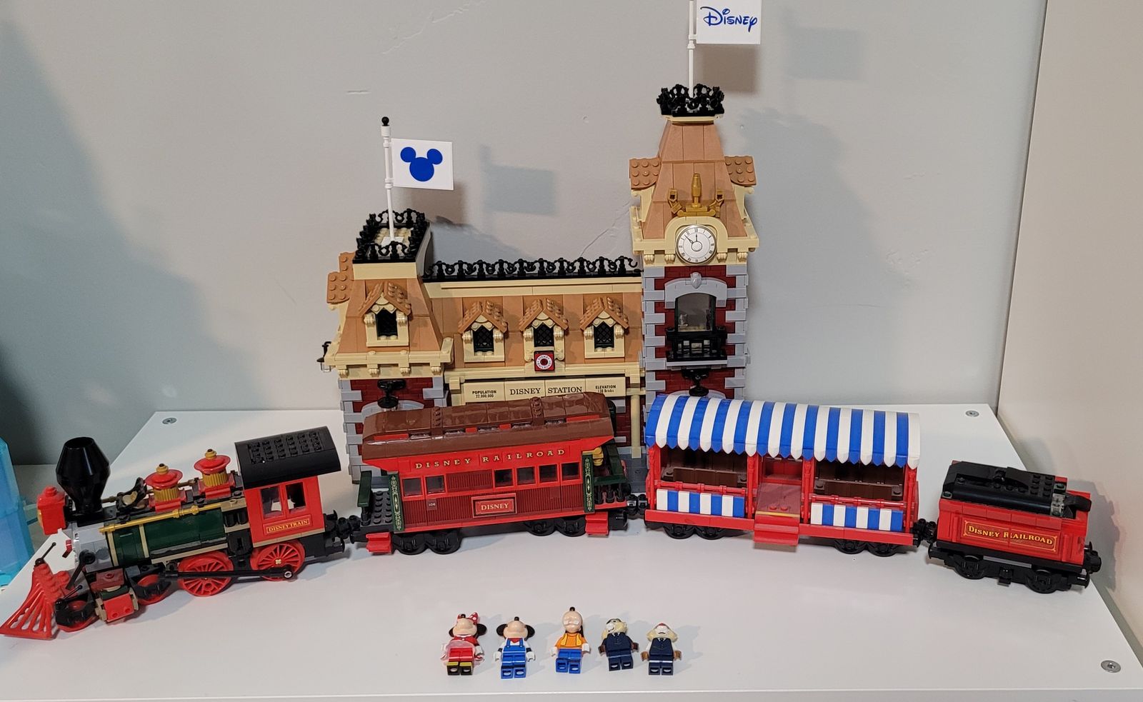 Lego Disney Train-100% complete (not box or instructions)