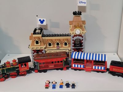 Lego Disney Train-100% complete (not box or instructions)