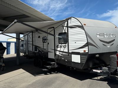Like new! 2021 Forest River bunkhouse EVO T2850