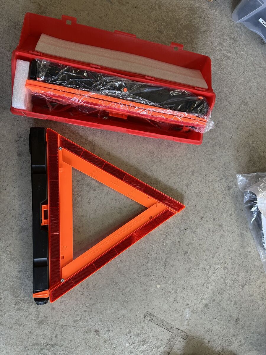 "Grote" REFLECTOR-TRIANGLE WARNING KIT:SET OF 3