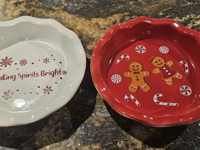 Set of 2 Christmas Mini Pie Pans Stoneware Baking Spirits Bright Gingerbread