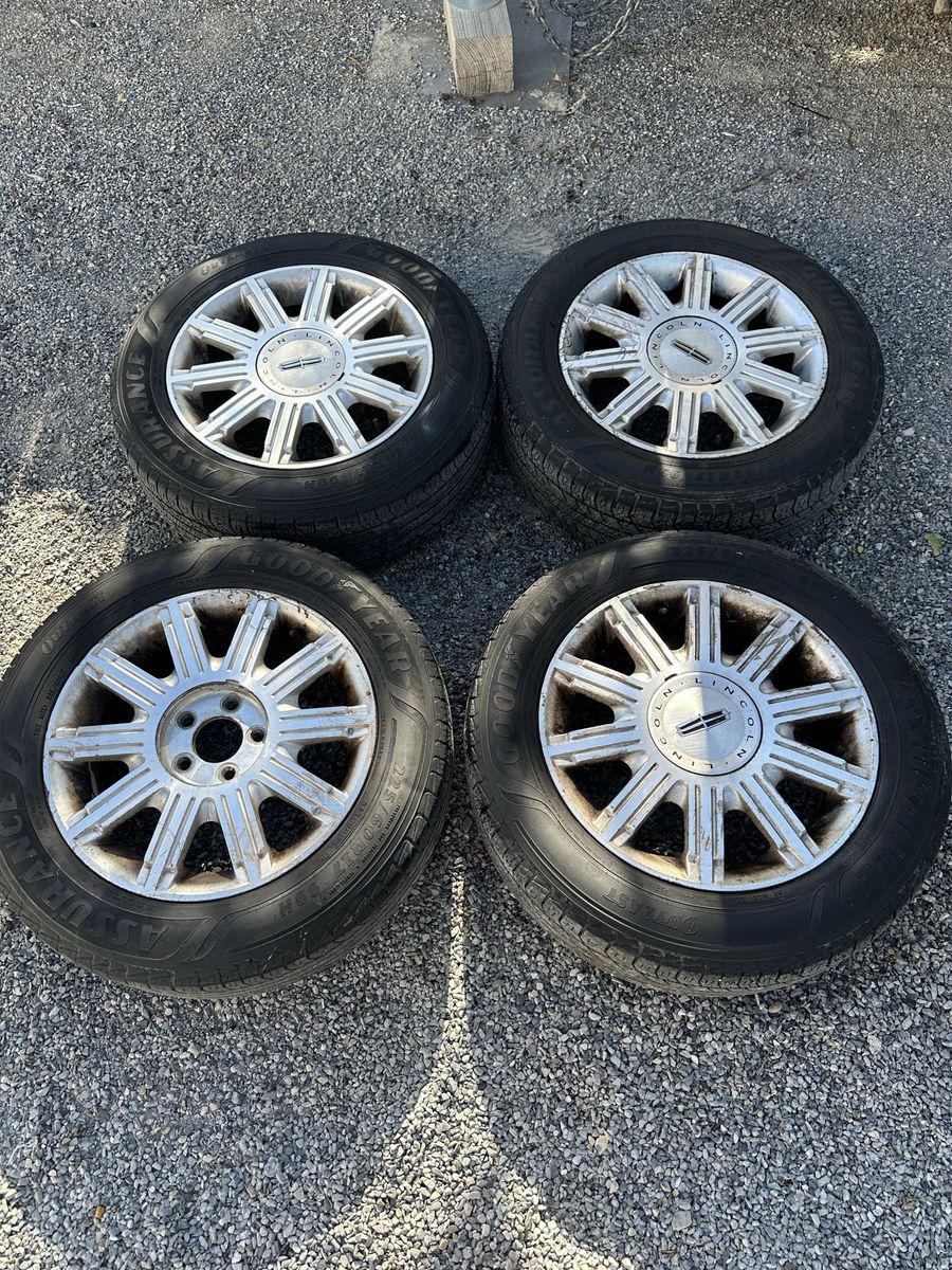 Set of 4 Lincoln OEM Wheels & Goodyear Assurance Tires 225/60R17