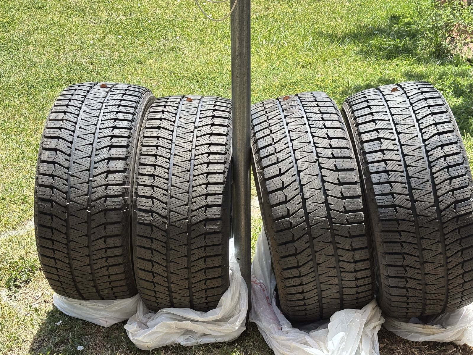 Bridgestone / Blizzak Snow Tires