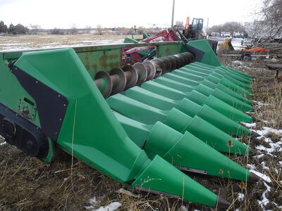 Clarke Model 9071222 Corn Header 12 Row 22 in.