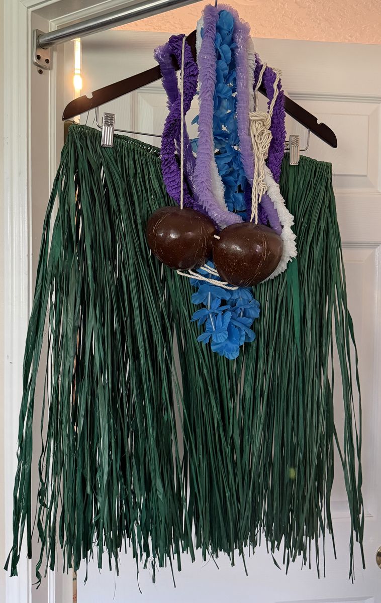 Full Hawaiian Luau Costume Set - Grass Skirt, Coconut Bra, & Leis