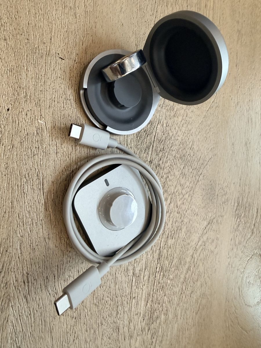 Oura Ring Generation 4 Heritage Silver Size 12 Smart Ring with Portable Charging Case