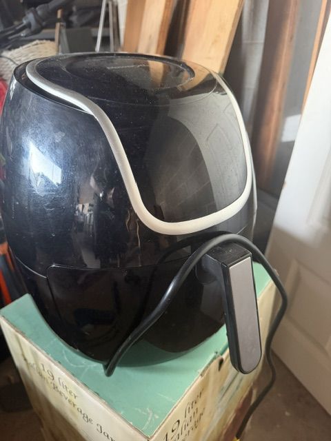 Air Fryer LIKE NEW