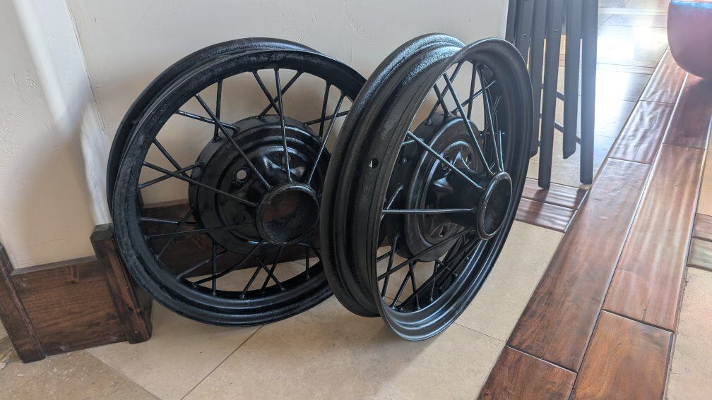 Ford Vintage 19 in Spoke Wheels
