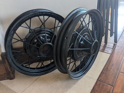 Ford Vintage 19 in Spoke Wheels