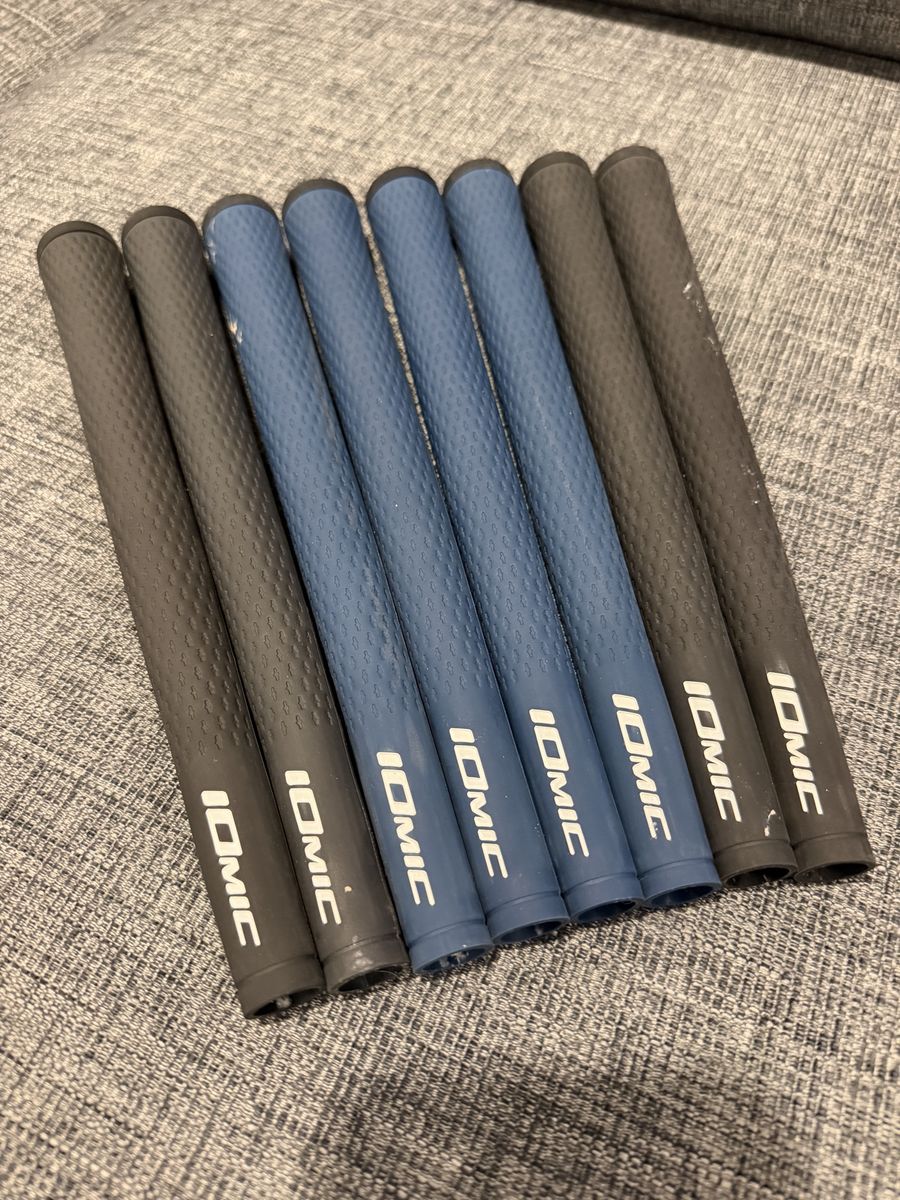 Set of 8 Iomic Midsize Golf Grip Pulls - Like New 