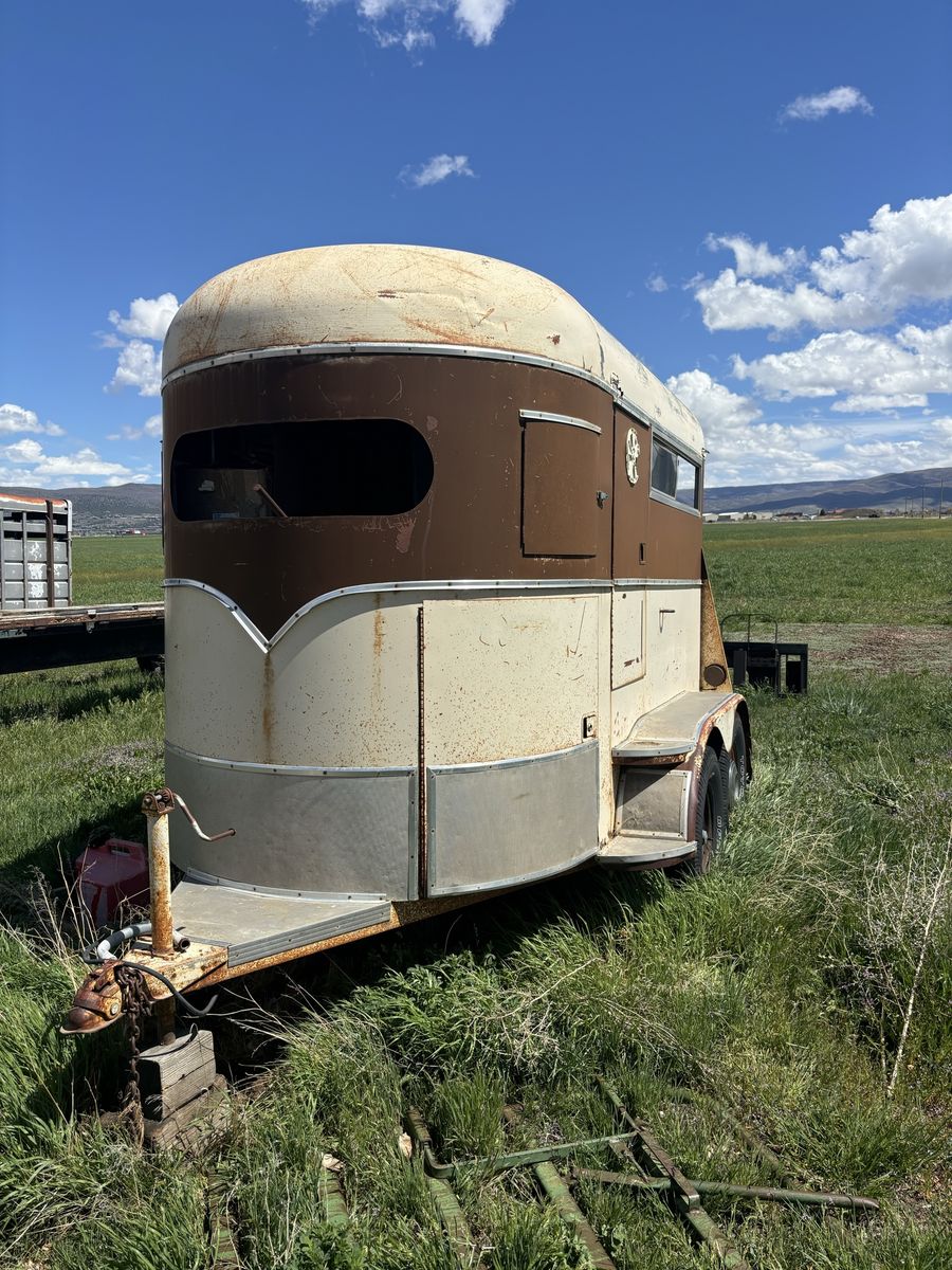 Two horse trailer