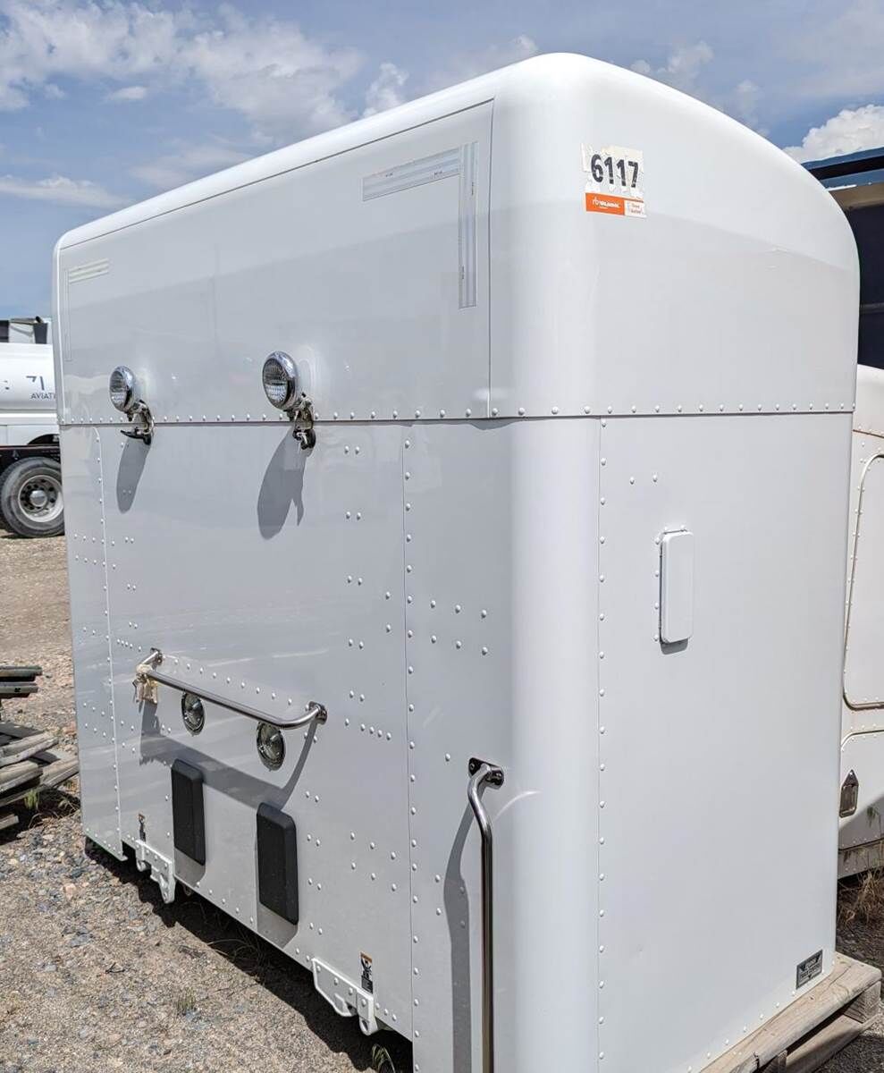 Peterbilt 567 Sleeper