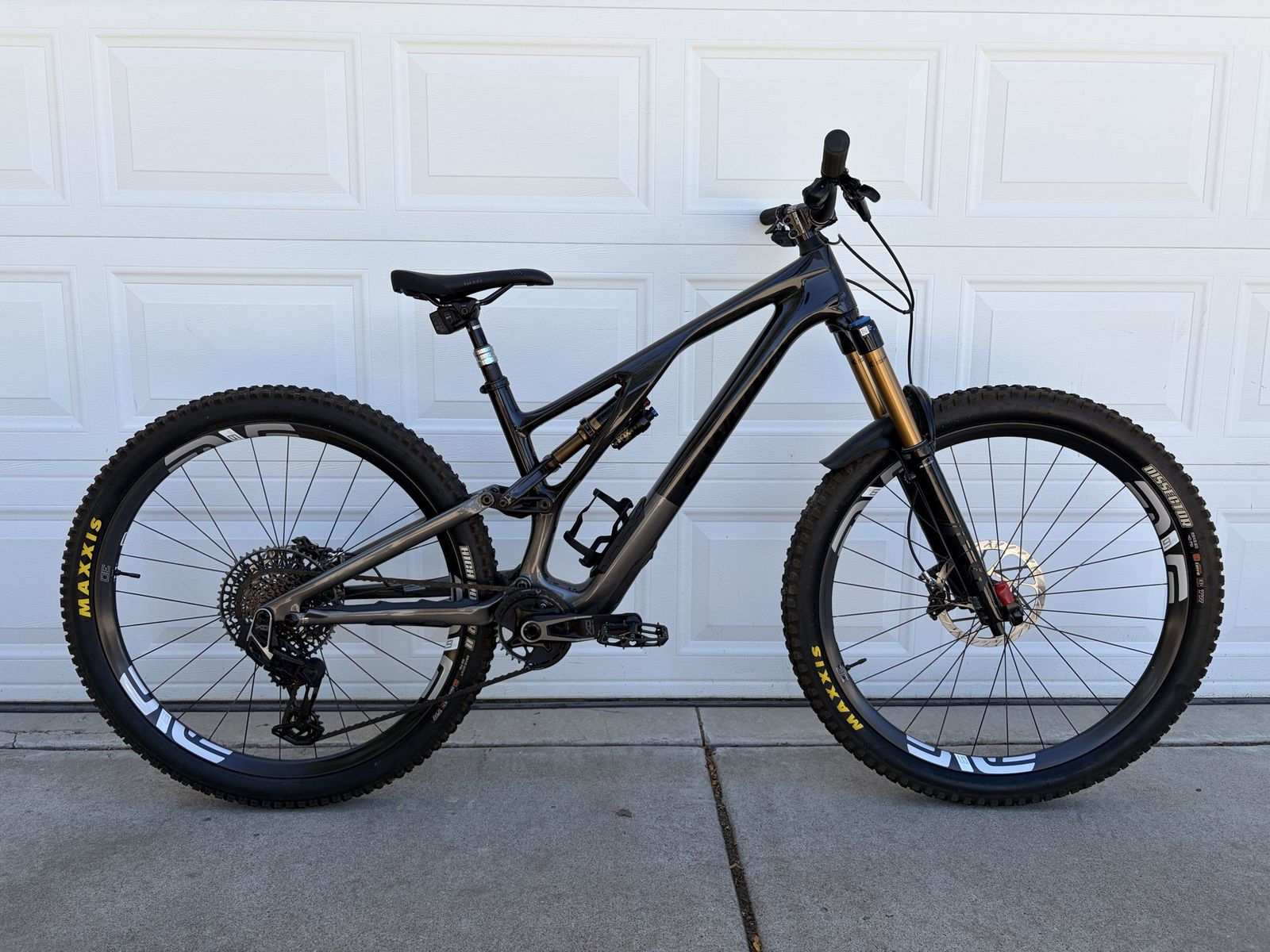 Nearly New 2022 Specialized S-Works Stumpjumper EVO size S4 (Large).