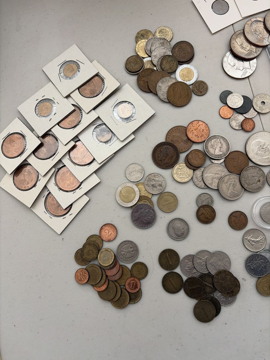Large Mixed World Coin Collection & US Silver Half Dollars Lot