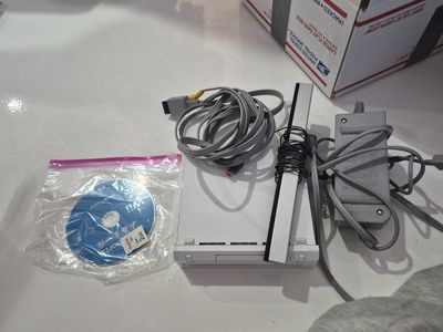 Nintendo Wii Console RVL-001 White with Wii Sports Game & 2GB SD Card