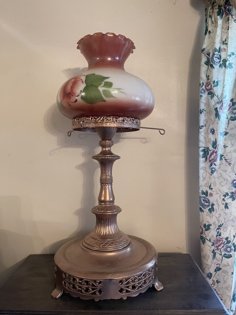 Gone With the Wind style Parlor Hurricane Lamp