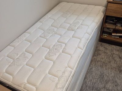 twin bed mattress a mnd box frame