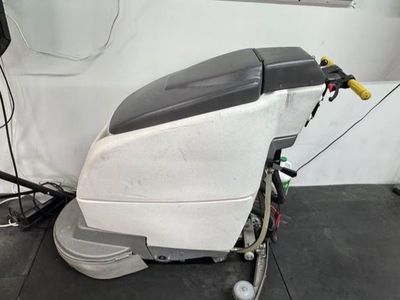 Pioneer Eclipse Floor Scrubber