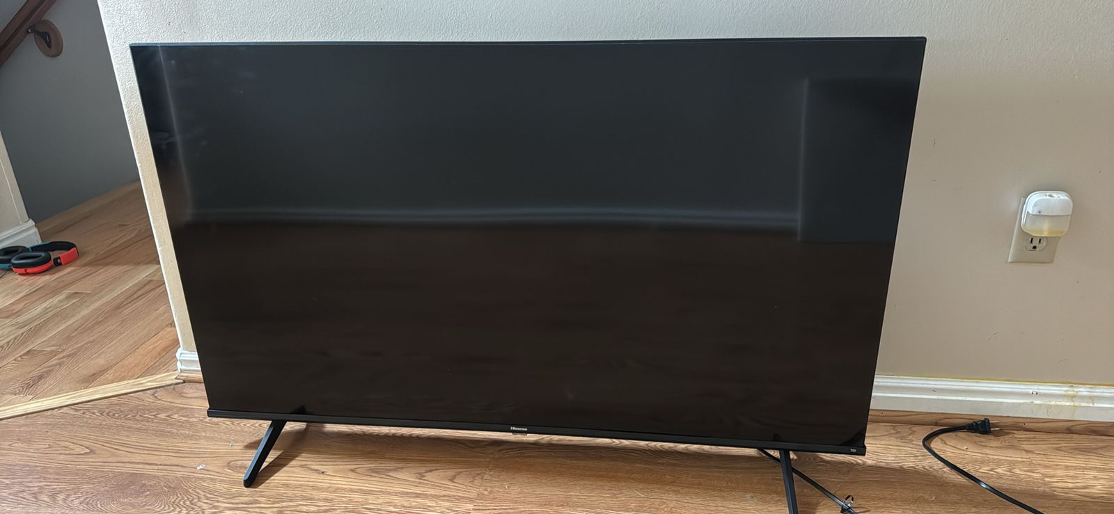 Hisense Flat Screen TV with Stand