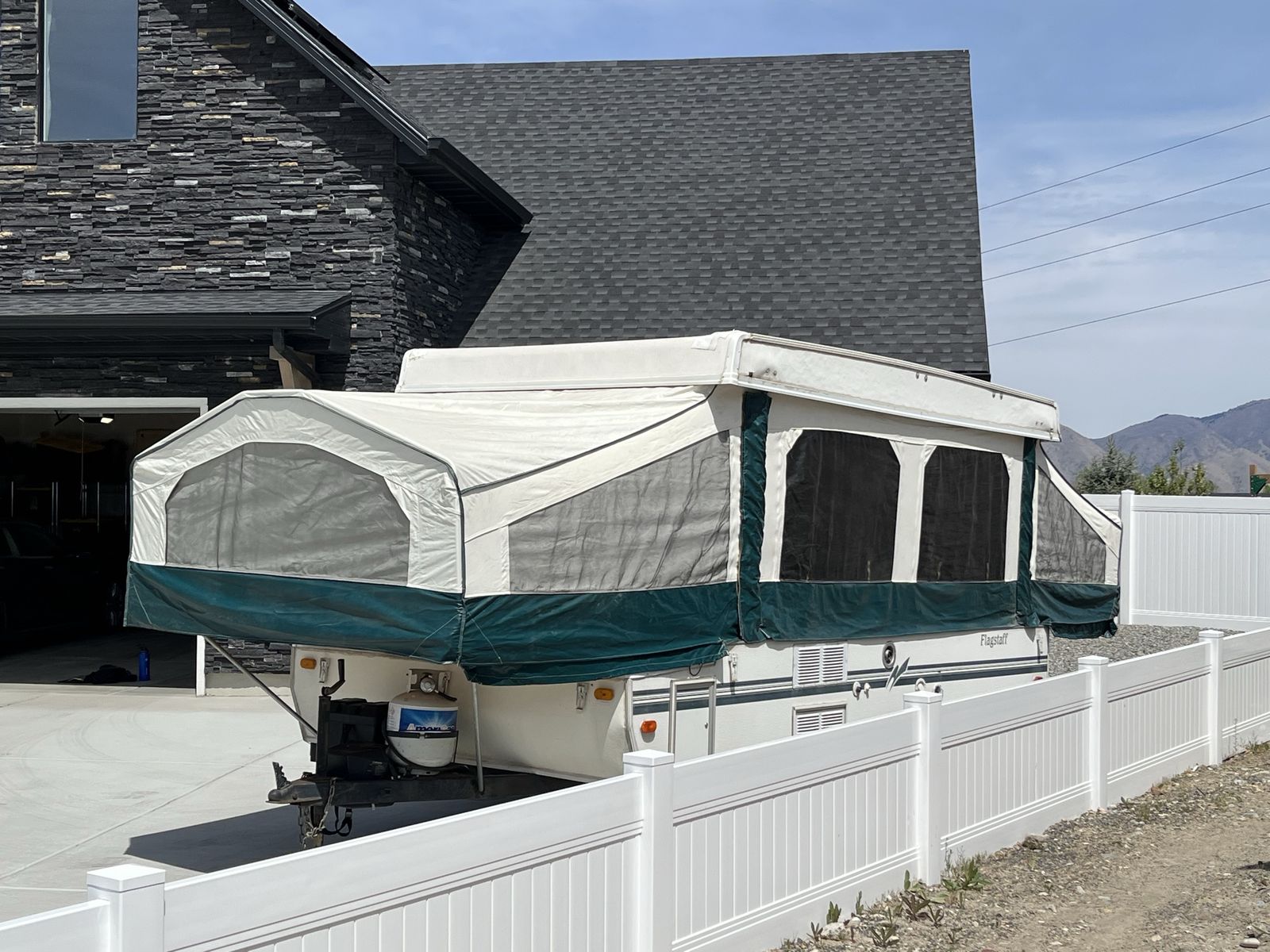 1997 Flagstaff 822 Classic Pop Up Tent Trailer