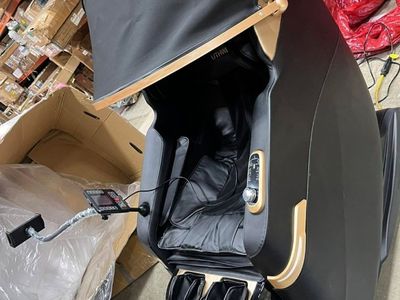 UTHWELL U-007 Massage Chair Review | 3D Shiatsu + Zero Gravity Therapy!