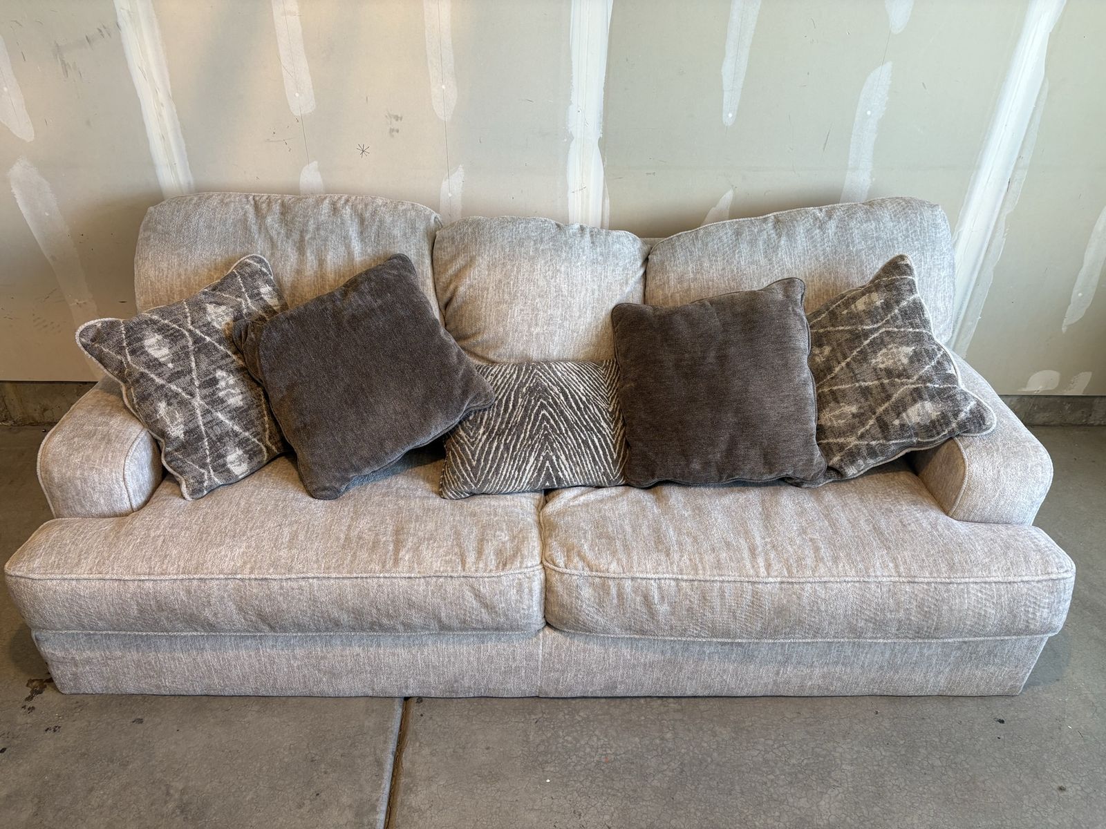 Couch needs a home