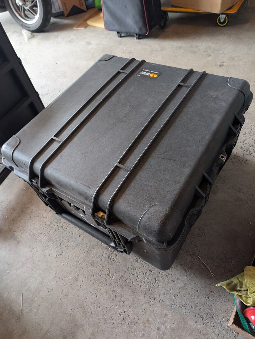 Pelican 1640 heavy duty protector transport case