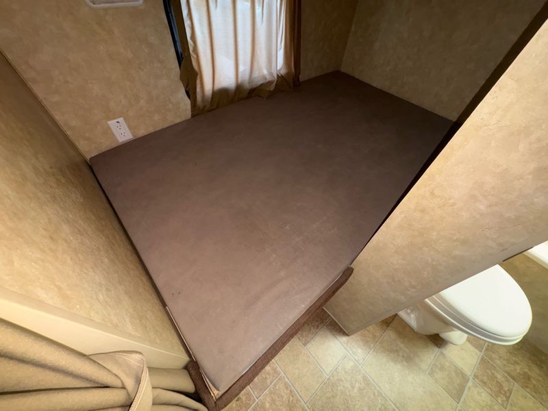 Main image 13