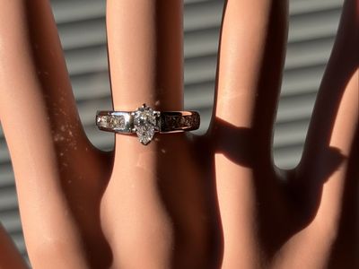 BLAZING 14k WHITE GOLD PEAR & FULL ROUND BRILLIANT CUT DIAMOND ENGAGEMENT RING! HEAVY 4.68 GRAMS! 1.55 TCW IN DIAMONDS!