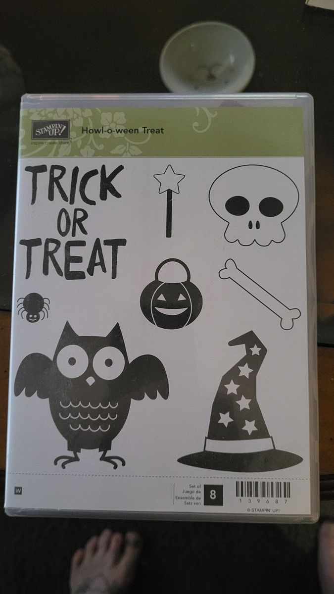 Retired Howl-o-ween stamp kit