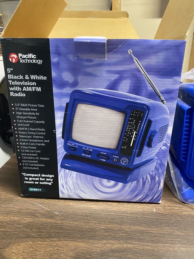 5 Inch B&W Portable TV
