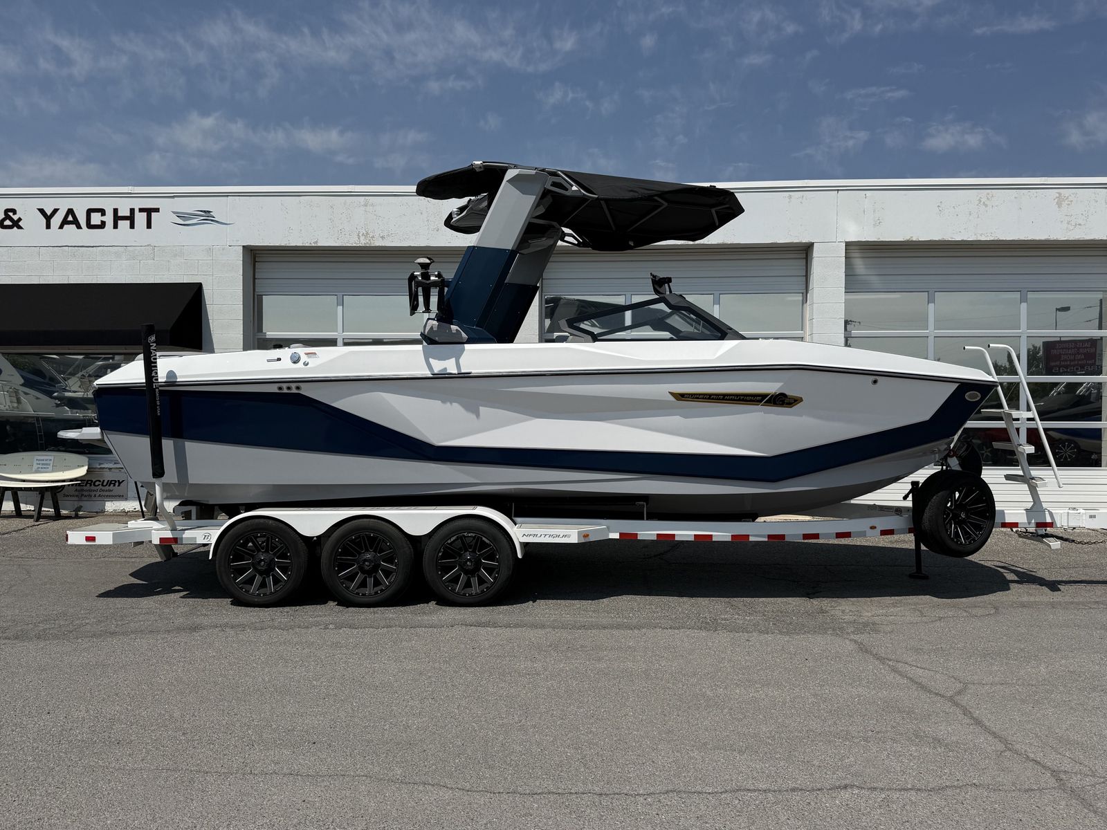 2025 25' Super Air Nautique G25 Centennial Edition Bowrider