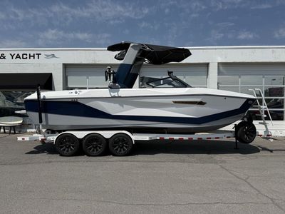2025 25' Super Air Nautique G25 Centennial Edition Bowrider
