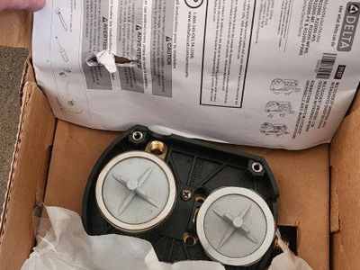 New Delta R22000-WS MultiChoice Universal Shower Diverter Valve