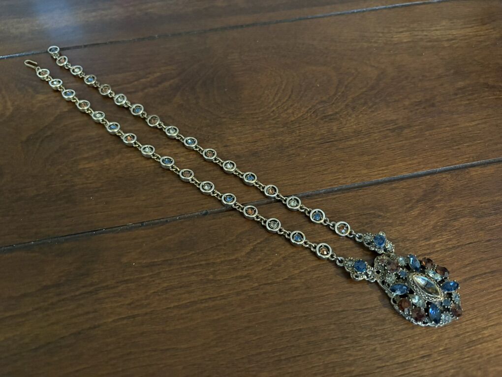 Vintage Hollycraft Rhinestone Pendant Necklace