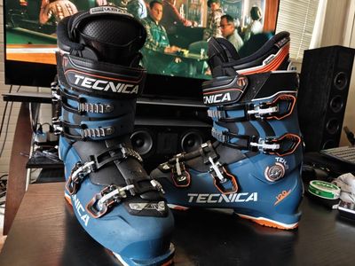 Tecnica Ten.2 120 Size 28 HVL Ski Boots