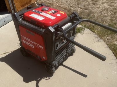 Predator 9500 Super Quiet Inverter Generator - 9500 Max / 7600 Running Watts