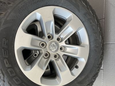 Cooper Discover 275 65r18