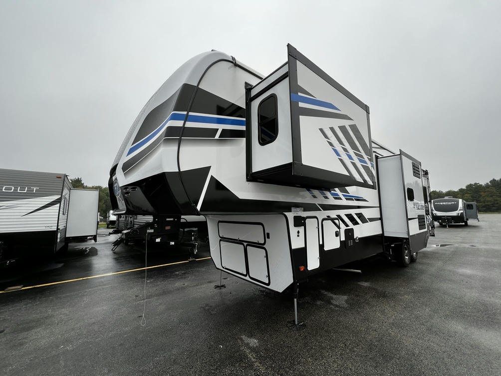 2022 Keystone Fuzion 357