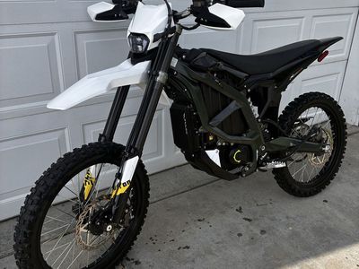2024 surron ultra bee (low miles)