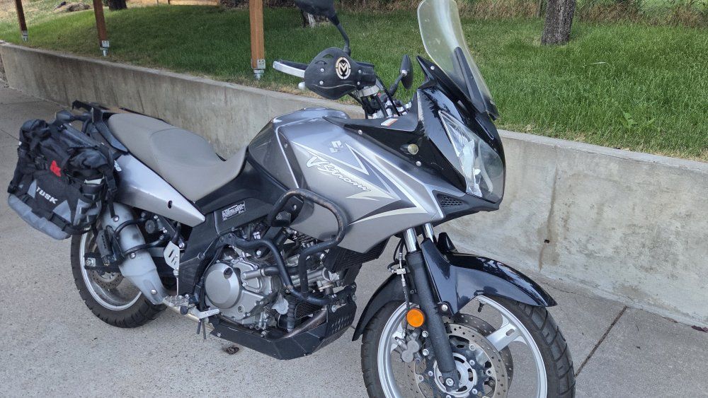 Suzuki V-Strom DL650 2009 - Low Miles, Tusk Saddlebags, Adventure Ready