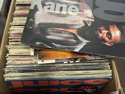 130 12-Inch Hip Hop & R&B Vinyl Record Singles Lot - Classic 80s/90s Rap